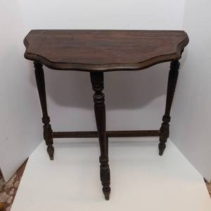 Early 20th Century Victorian-Style Side Table