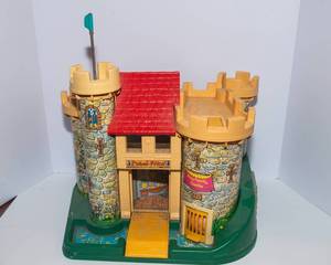 1974 Fisher-Price Little People Play Family Castle