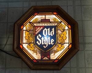 1978 Old Style Beer Lighted Stained Glass Sign  15 x 15