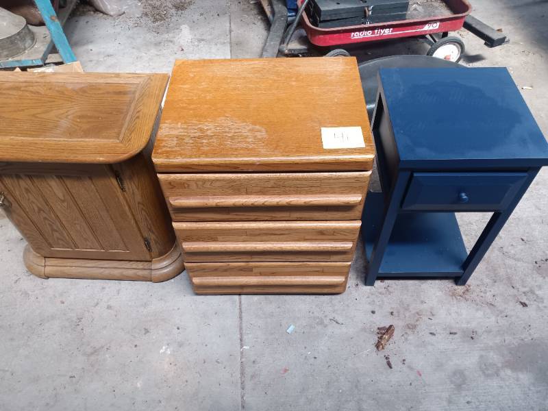 3 end tables
