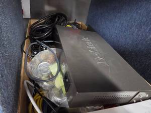 D-Link DES-10008 8 Port Rackmount Ethernet Switch Network Hub