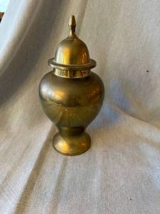 Unbranded Brass Lidded Decorative Urn Ginger Jar 10in Pedestal Base
