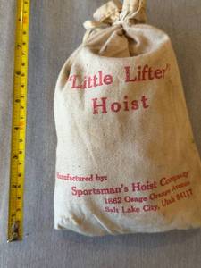Sportsmans Hoist Little Lifter Rope Hoist Pulley Set w Bag Good
