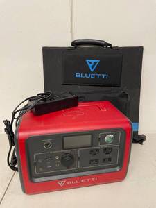 Bluetti 700W Portable Power Station w Solar Panel Charger Untested