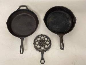 Unmarked Cast Iron Skillets #8 #9 with Trivet Helper Handle Set
