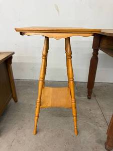 Vintage Wood Accent Side Table Turned Legs Shelf 16x16x30 Good