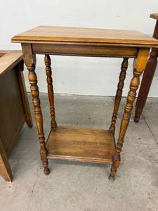 Vintage Wood Side Table Turned Legs Lower Shelf 28x12x17 Good