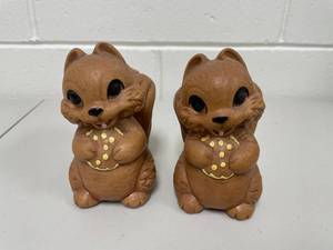 Twin Winton California Ceramic Wood-Look Squirrel Salt & Pepper Shakers