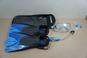 Cressi Adult Rondine Palau Fin Snorkel Set - Fin Size SM