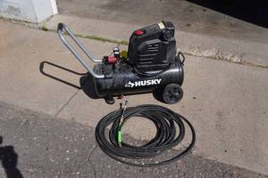 Husky 8 Gallon Horizontal Air Compressor