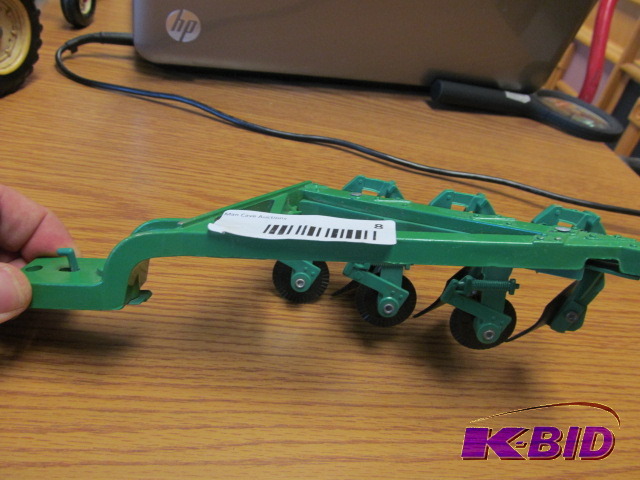 lot 8 image: John Deere 3-row plow Ertl #1325