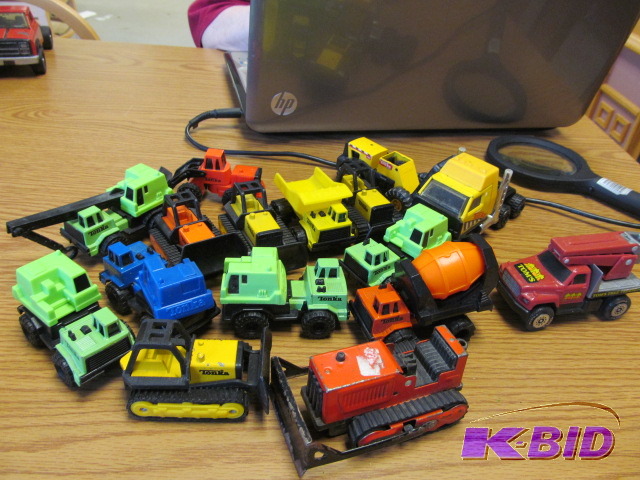 lot 22 image: Tonka Miscellaneous Construction Lot