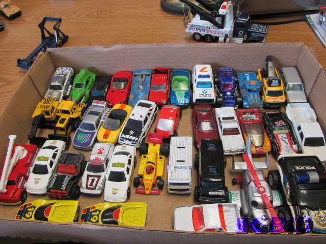 lot 68 image: Lot of 36 Matchbox  vehicles