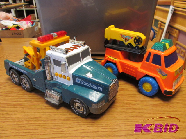 lot 85 image: Lot of 2 tow trucks