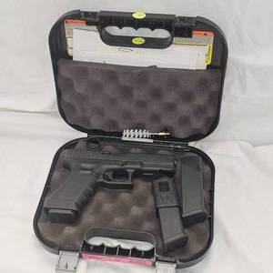 Glock 17, Gen 4, 9mm, Like New in Original Case