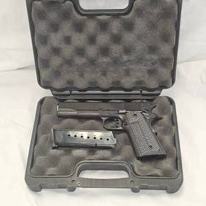 LLama 1911 Max-1, 1911,45 acp, Like New in Original Box