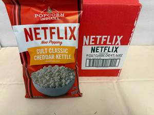 6 bags Netflix Cult Classic Cheddar & Kettlecorn