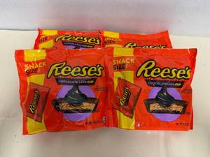 4 Bags Reeses Chocolate Lava Cups