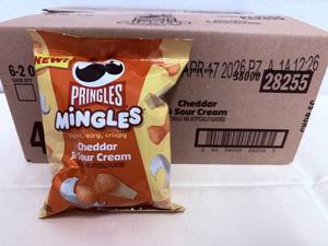 6x 2oz Pringle Mingles-Cheddar & Sour Cream