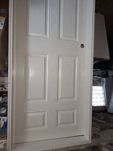 36 prehung in right exterior door