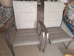 Set of 2 patio chairs