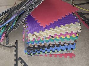 Foam floor mats
