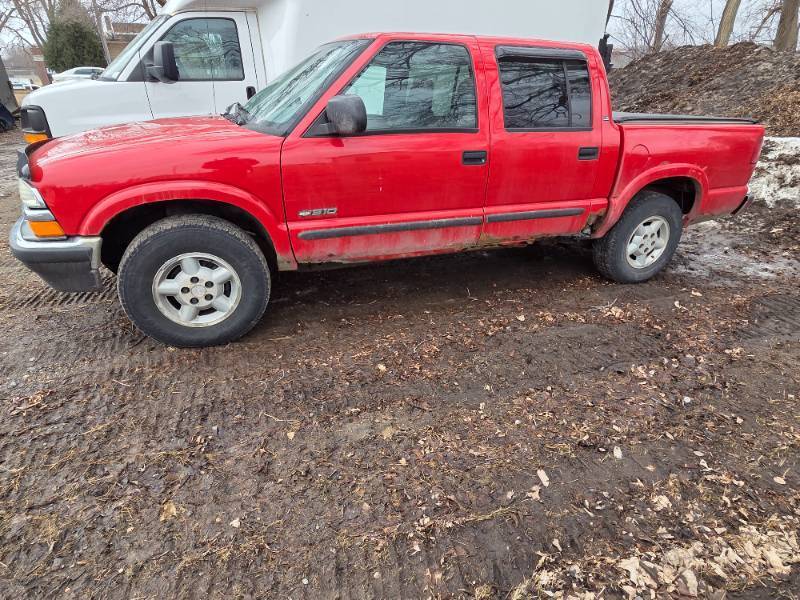 2001 Chevy S-10 Crew Cab Pickup 4x4
