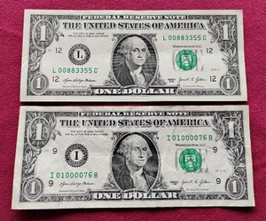(2) $1 Notes - Cool Serial Numbers