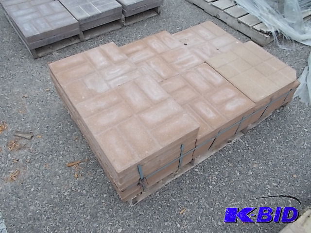 lot 15 image: Pavers