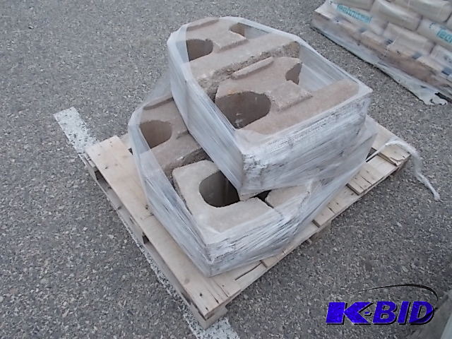 lot 35 image: Block