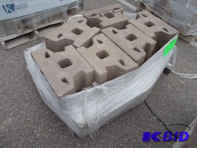 lot 38 image: Block