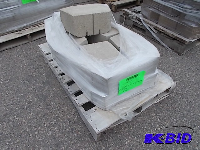 lot 44 image: Block
