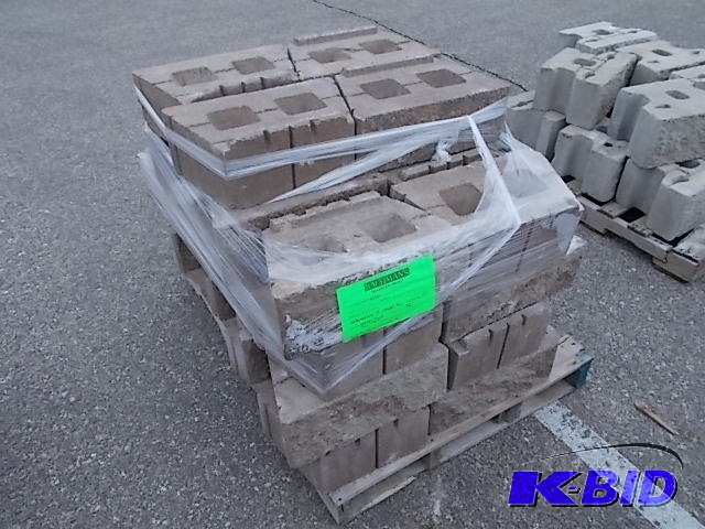lot 51 image: Block
