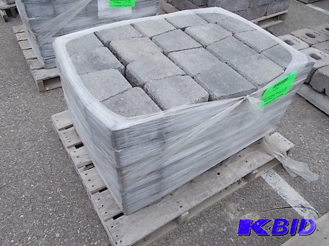 lot 68 image: Block