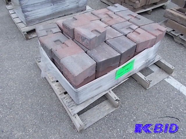 lot 72 image: Block