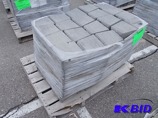 lot 76 image: Block