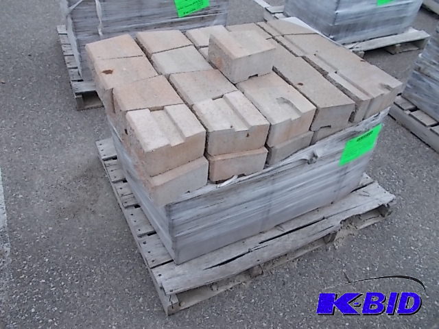 lot 81 image: Block