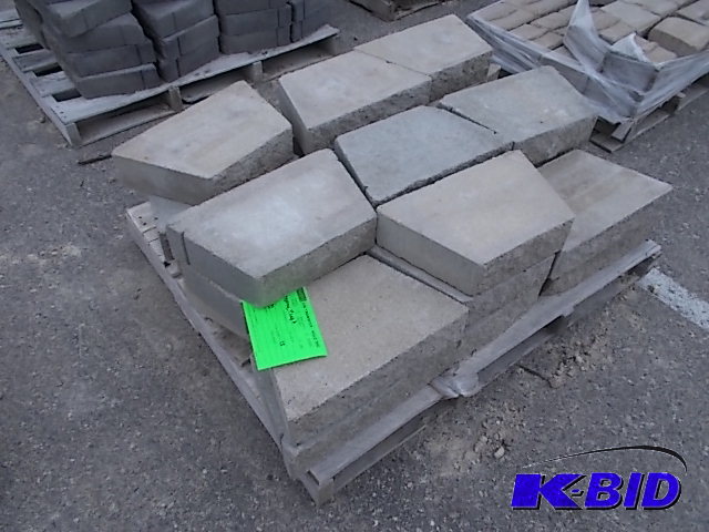 lot 86 image: Block