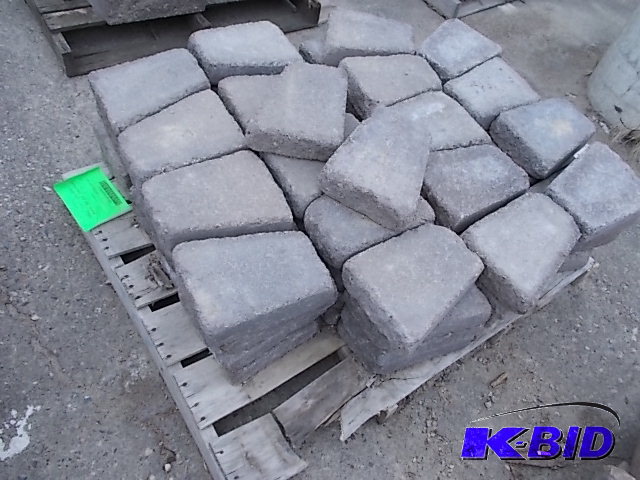 lot 98 image: Block