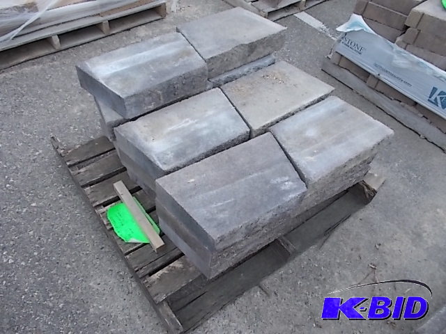 lot 99 image: Block