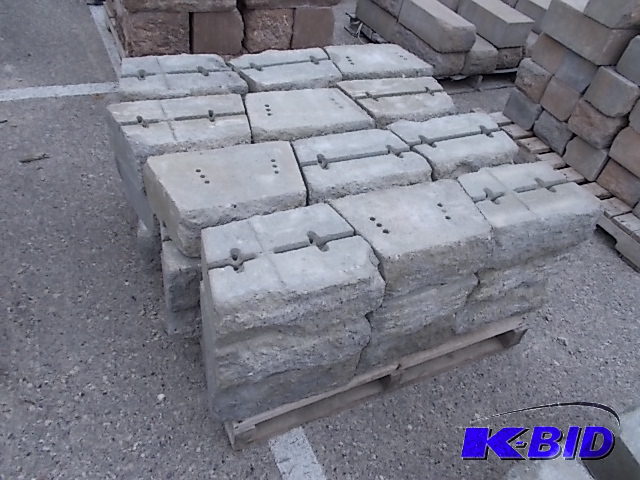 lot 108 image: Block