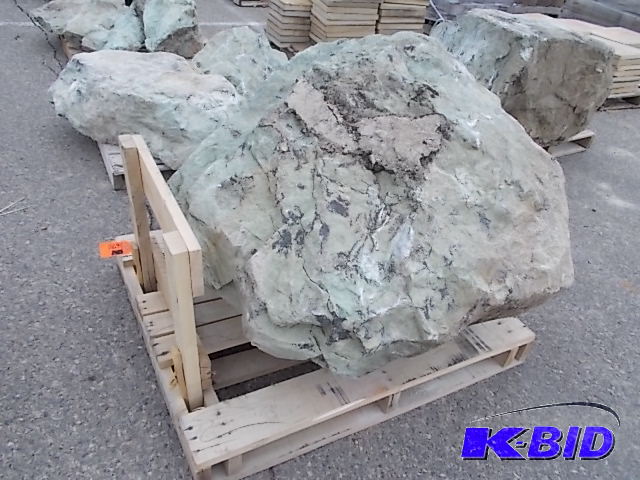 lot 128 image: Boulder