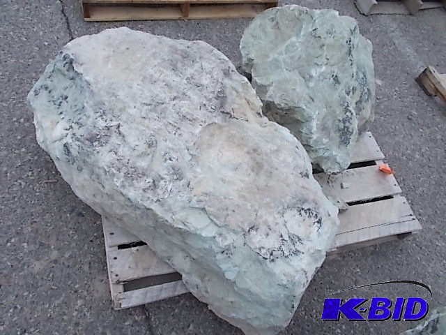 lot 129 image: Boulder