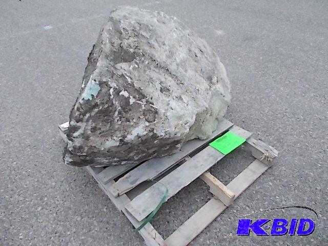lot 140 image: Boulder