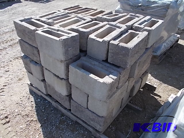 lot 145 image: Block