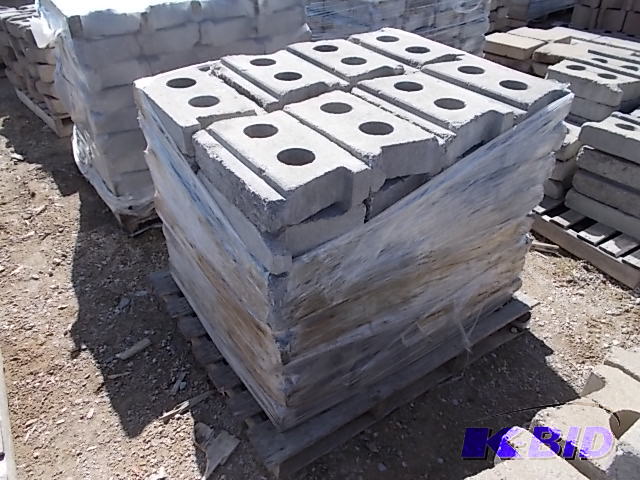 lot 176 image: Block