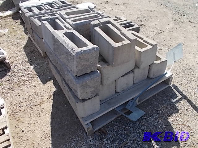 lot 186 image: Block