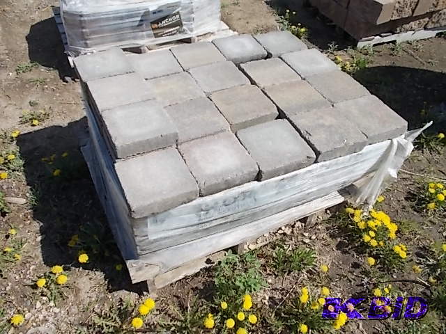 lot 207 image: Pavers