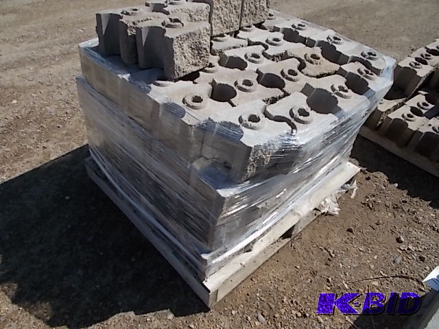 lot 212 image: Block