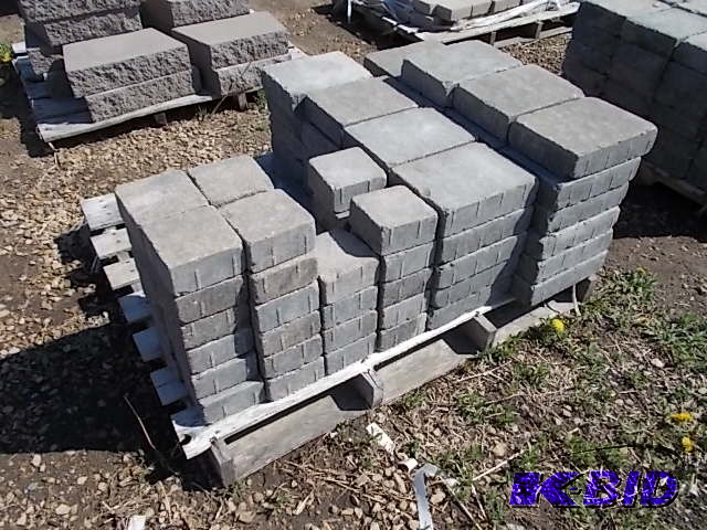 lot 230 image: Pavers
